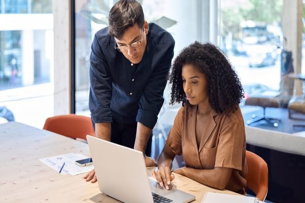 Busy,Company,Manager,Consulting,Employee,Learning,Corporate,Software,In,Office.